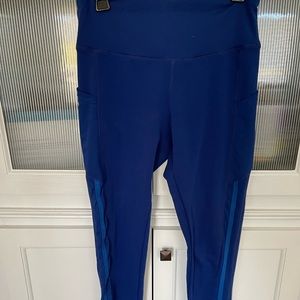 Cozy leggings in beautiful cobalt blue